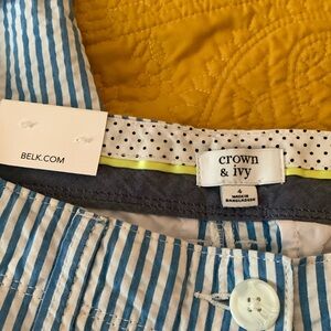 NWT✨Crown & Ivy cropped pants